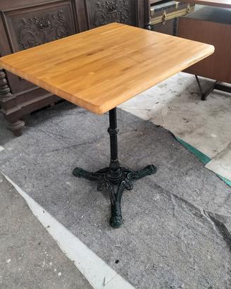 tavolino con base in ghisa