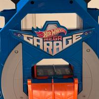 Hot Wheels mega garage