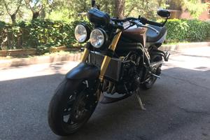 Triump speed triple 1050 cafe racer