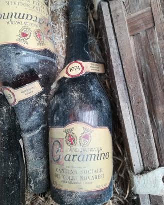 Confezione di vino caramino annata 1974