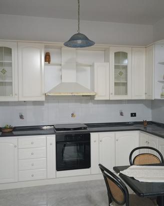 Arredamento casa Cucina+divano+tenda 400€