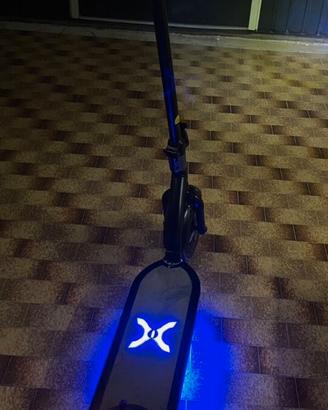 Monopattino elettrico lexgo A10