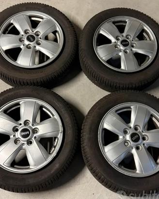 Cerchi e gomme originali Mini 15"