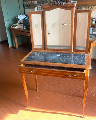 Mobile toeletta con specchiera a trittico