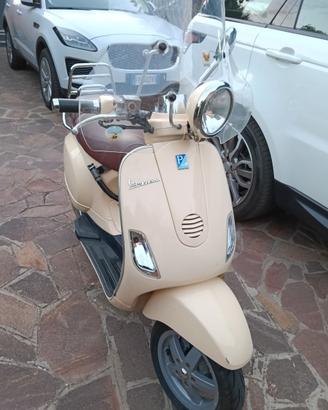 Piaggio Vespa 125 LXV