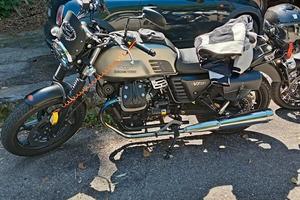 Moto guzzi V7