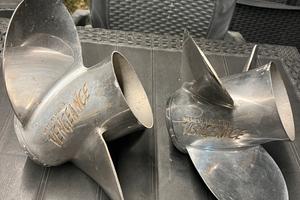 Coppia Eliche Mercury Vengeance inox 19P