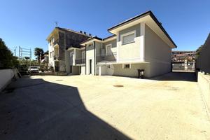 PORZIONE DI BIFAMILIARE A NICHELINO