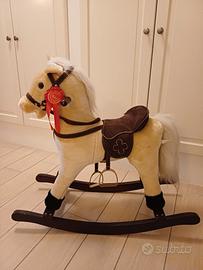 Cavalluccio a dondolo