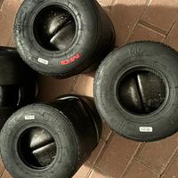 Gomme go-kart MG rosso