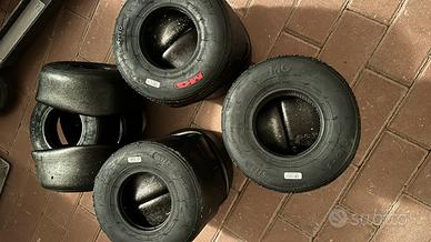 Gomme go-kart MG rosso