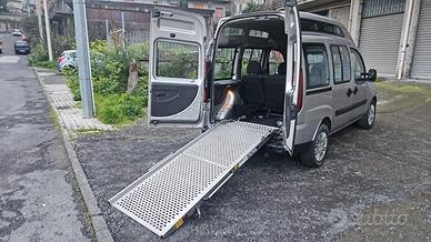 Fiat Doblò TETTO ALTO pedana per disabili
