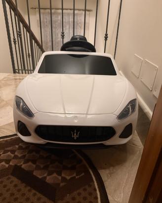 Maserati 12v per bambini con radiocomando