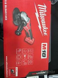 smerigliatrice milwaukee a batteria 