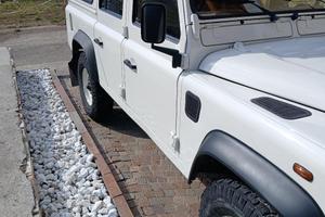 Land Rover Defender 110 td5 9 posti
