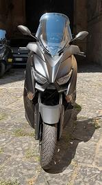 XMAX 300 IRON MAX