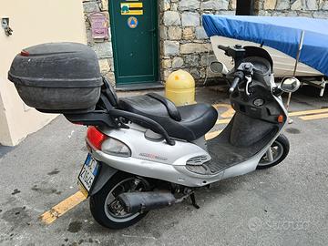 Scooter Kymco Dink 150