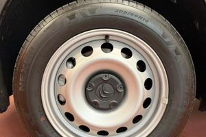 Gomme + Cerchi 205/60/16