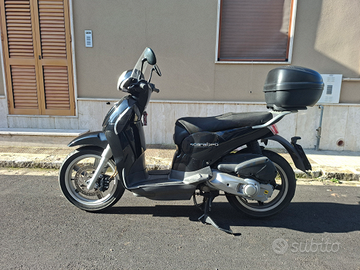 Aprilia scarabeo 125 2011