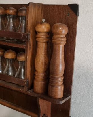 Portaspezie in legno 10 ampolle, macinapepe e sale