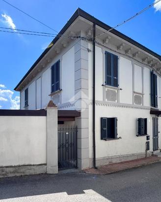 CASA INDIPENDENTE A CANNETO PAVESE