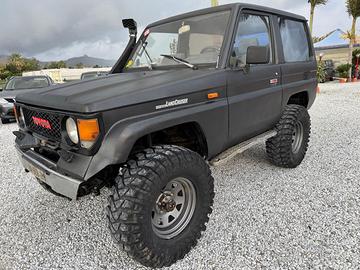 Toyota land cruiser lj70