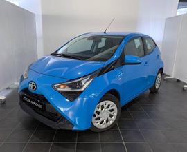 Toyota Aygo 5p 1.0 x-play 72cv