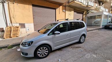 Touran 2000 TDI 140 CV 