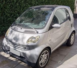 Smart ForTwo 700  city-coupé pure (45kW)