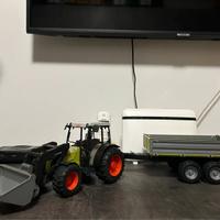 Bruder trattore class nectis 267 con rimorchio