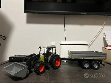 Bruder trattore class nectis 267 con rimorchio