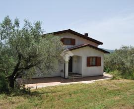 CASA INDIPENDENTE A GUALDO CATTANEO