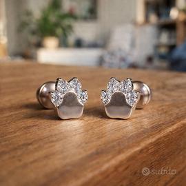 Orecchini zampetta, titanio e zirconi