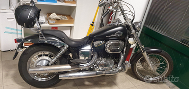 Honda Shadow VT 750 Black Widow