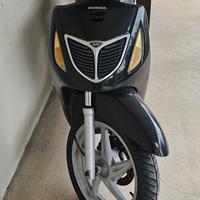  Honda SH 150 anno 2004, 48.000 km