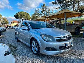 Opel Astra GTC 1.7 CDTI 110CV 3 porte Cosmo