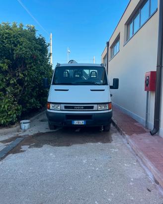 Iveco 50C15 Cassone con Gru Bonfiglioli – Ottime c