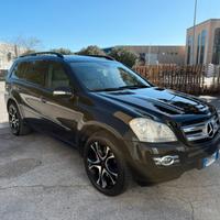 MERCEDES GL 320 3.0 D 2008 12 MESI DI GARANZIA