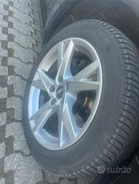 Cerchi in lega originali audi con pneumatici