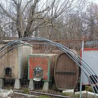 Botti di varie misure e modelli per vino