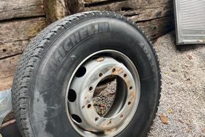 Pneumatico Michelin camion