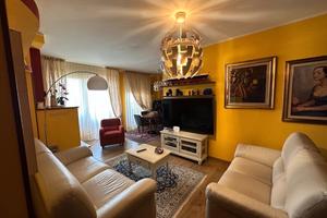 Ampio e Luminoso 4 Locali Ristrutturato con Box e