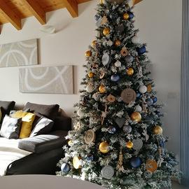 Albero di natale altezza 2,40 metri
