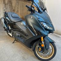 T Max 560 Tech Max dark petrol Maggio 2022 7800 km