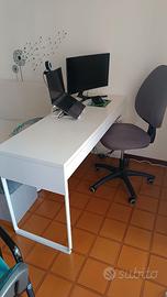Scrivania Ikea + sedia ufficio