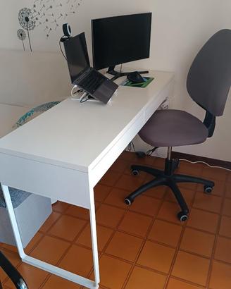 Scrivania Ikea + sedia ufficio