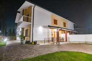 Villa Bifamiliare a Cassano d'Adda 6 locali