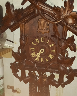Orologio a cucu' antico