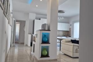 Quadrilocale con vista panoramica e posto auto