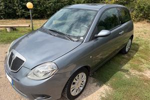 Lancia ypsilon 2008